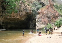 Turismo no Sumbe – Jovens da APODES visitam grutas da Sassa